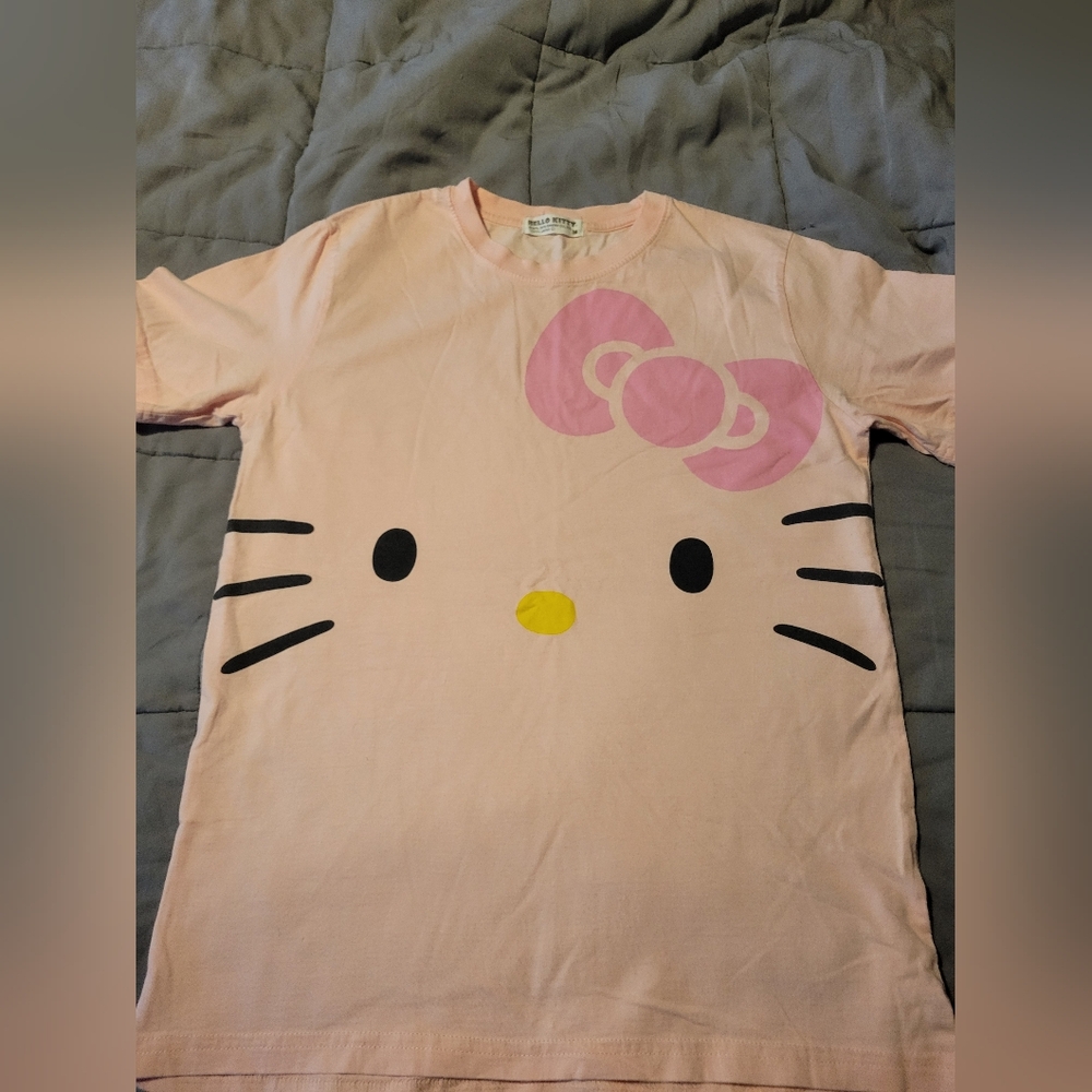 Hello Kitty Shirt sz M